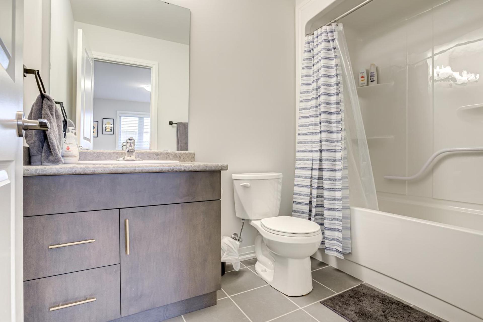 Luxury Living At The Falls - 4 Bed House Niagara Falls Exterior photo